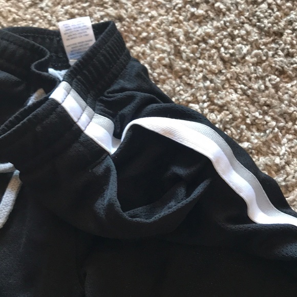 Old Navy Black Thick Lined Shorts White Stripe 32 - Picture 5 of 5